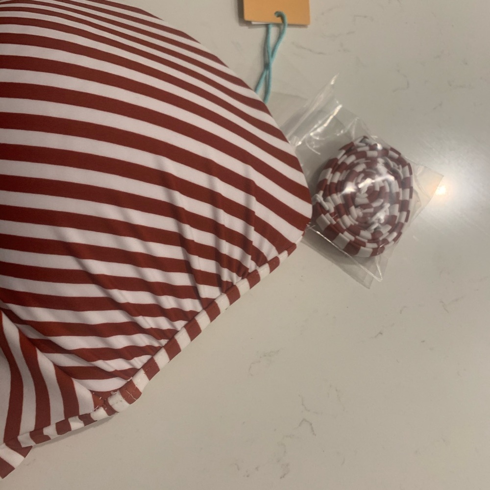 Striped bathing suit - Picture 2 of 4